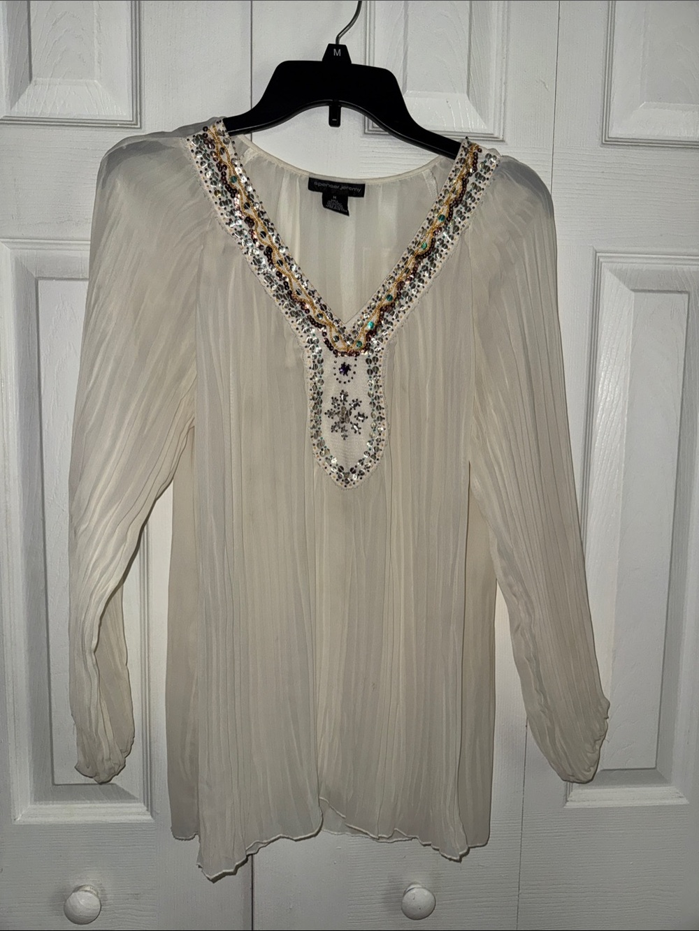Spenser Jeremy Women’s Embellished Cream Pleated V-Neck Tunic